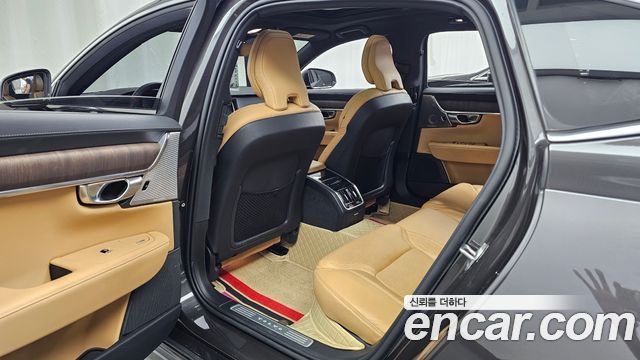 Volvo S90 B6 AWD Ultimate Bright 2023 — фото 12