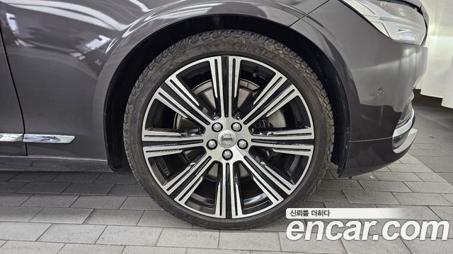 Volvo S90 B6 AWD Ultimate Bright 2023 — фото 21