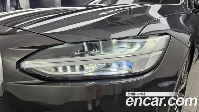 Volvo S90 B6 AWD Ultimate Bright 2023 — фото 22