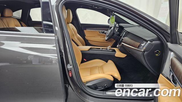 Volvo S90 B6 AWD Ultimate Bright 2023 — фото 26