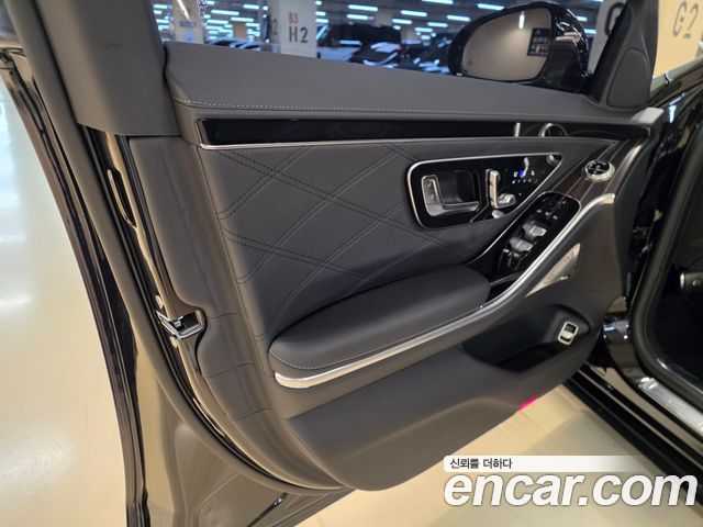 Mercedes-Benz S-Class (W223) Maybach S680 4MATIC 2025 — фото 14
