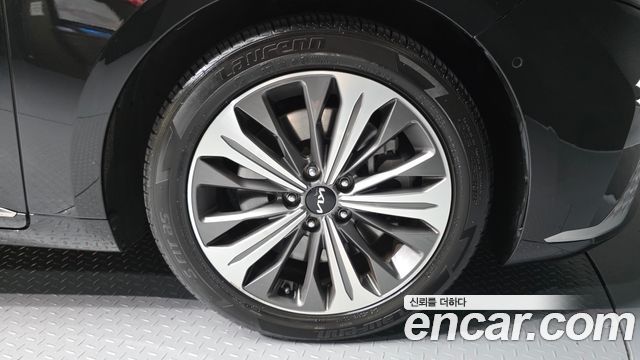 Kia K8 3.5 Gasoline 2WD Noblesse 2022 — фото 27
