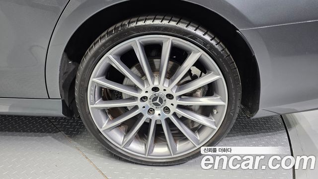 Mercedes-Benz E-Class (W213) E350 4MATIC AMG Line 2022 — фото 5