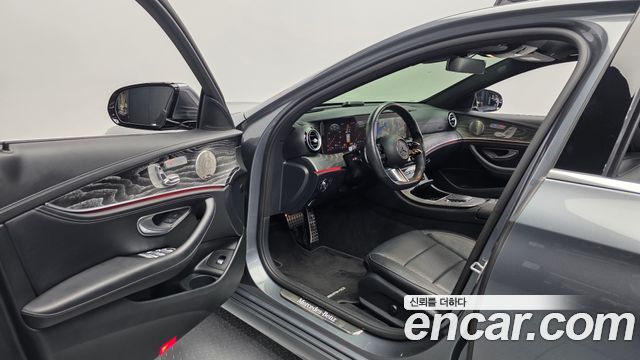 Mercedes-Benz E-Class (W213) E350 4MATIC AMG Line 2022 — фото 10