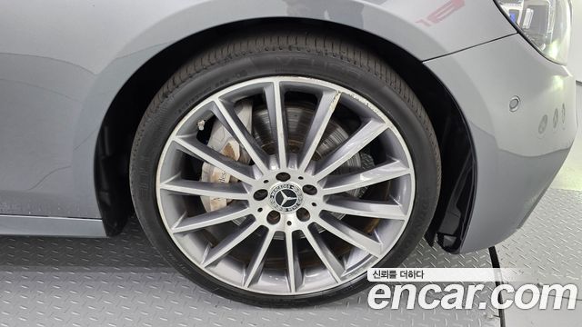 Mercedes-Benz E-Class (W213) E350 4MATIC AMG Line 2022 — фото 27
