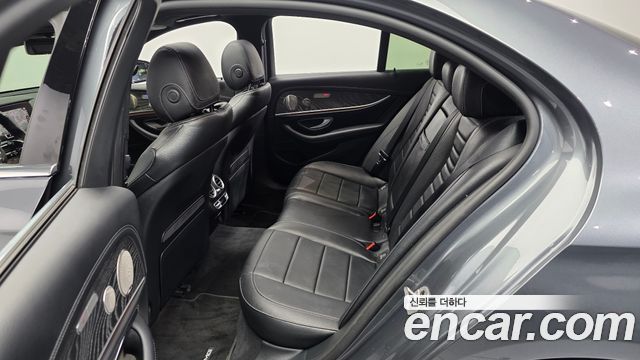 Mercedes-Benz E-Class (W213) E350 4MATIC AMG Line 2022 — фото 32