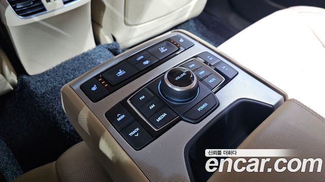 Genesis G80 3.8 GDI AWD Prestige 2018 — фото 19