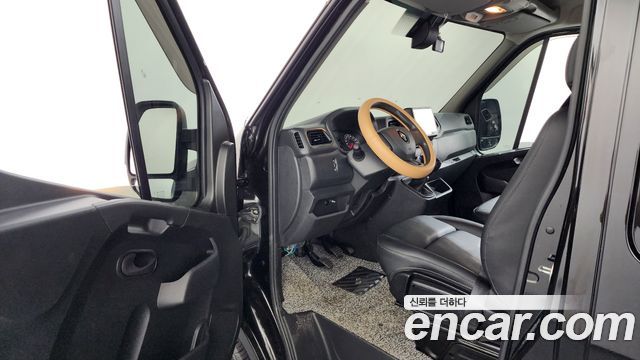 Renault Korea Master 2.3 Van S 2022 — фото 10
