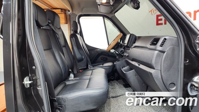 Renault Korea Master 2.3 Van S 2022 — фото 32