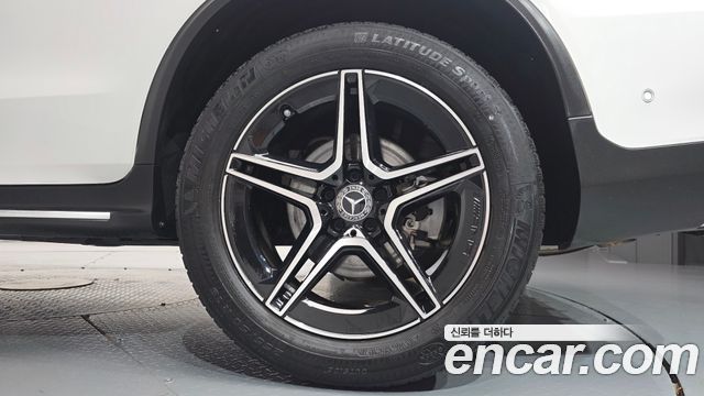 Mercedes-Benz GLC-Class (X253) GLC300 4MATIC Premium Coupe 2021 — фото 21