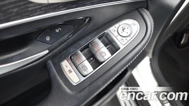 Mercedes-Benz GLC-Class (X253) GLC300 4MATIC Premium Coupe 2021 — фото 35