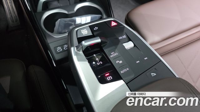BMW X1 (U11) xDrive 20i M Sport 2025 — фото 9