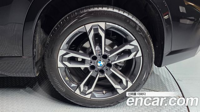 BMW X1 (U11) xDrive 20i M Sport 2025 — фото 21