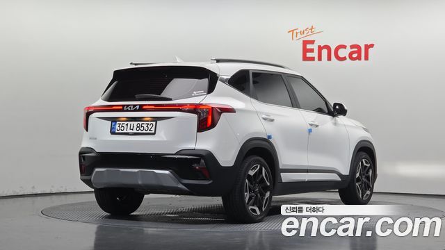Kia Seltos Gasoline 1.6 Turbo 2WD Signature 2023 — фото 2