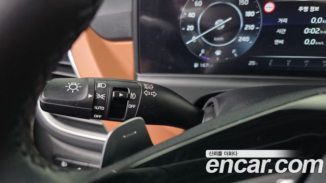 Kia Seltos Gasoline 1.6 Turbo 2WD Signature 2023 — фото 19