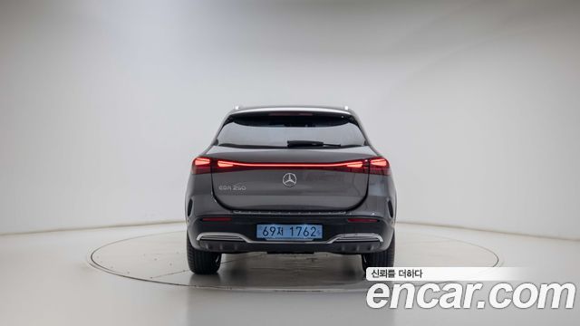 Mercedes-Benz EQA (H243) EQA250 AMG Line 2025 — фото 4