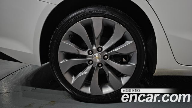 Chevrolet Malibu 2.0 Turbo LTZ Premium 2018 — фото 21