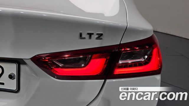 Chevrolet Malibu 2.0 Turbo LTZ Premium 2018 — фото 23