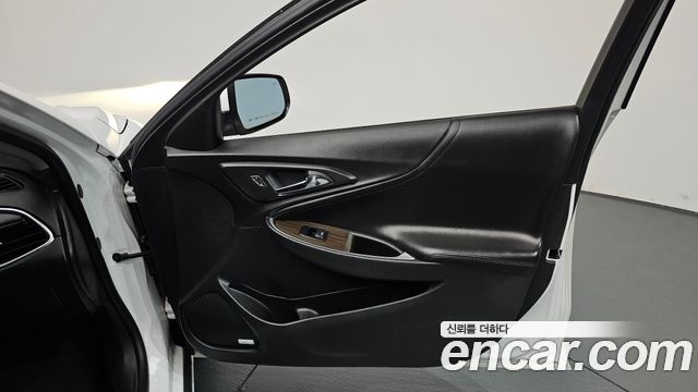 Chevrolet Malibu 2.0 Turbo LTZ Premium 2018 — фото 24