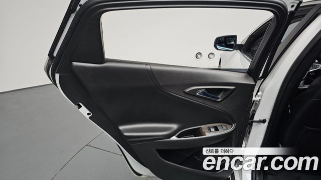 Chevrolet Malibu 2.0 Turbo LTZ Premium 2018 — фото 25