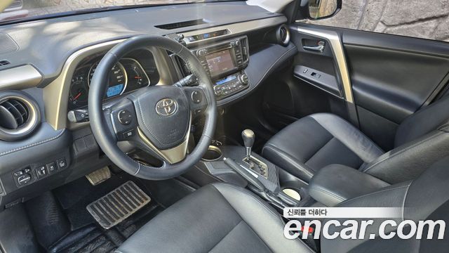 Toyota RAV4 2.5 2WD 4th 2015 — фото 7