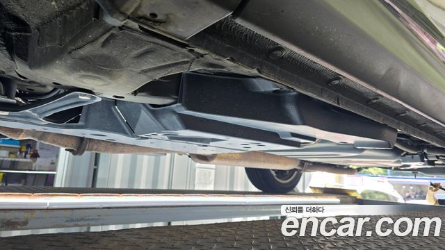 Toyota RAV4 2.5 2WD 4th 2015 — фото 17