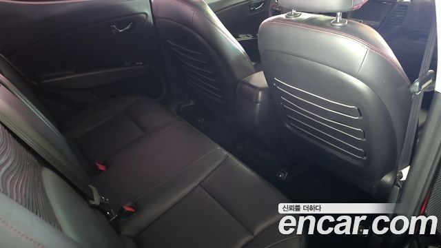 KG Mobility (SsangYong) Tivoli Armor Diesel LX 2WD 2018 — фото 4
