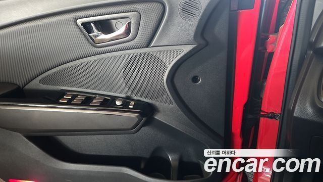 KG Mobility (SsangYong) Tivoli Armor Diesel LX 2WD 2018 — фото 16