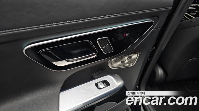 Mercedes-Benz GLC-Class (X254) GLC300 4MATIC Coupe 2024 — фото 19
