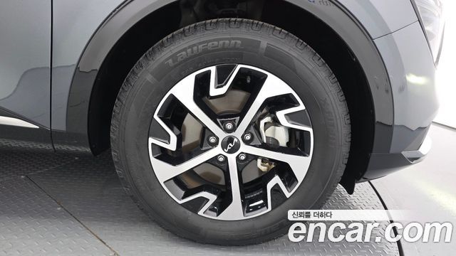 Kia Sportage Hybrid (V) Signature 4WD 2024 — фото 5