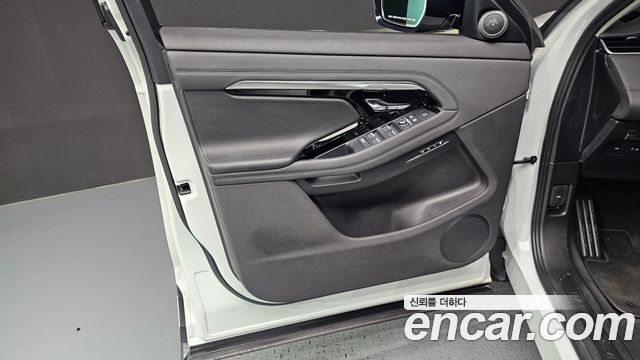 Land Rover Range Rover Evoque (II) P250 SE 2022 — фото 24