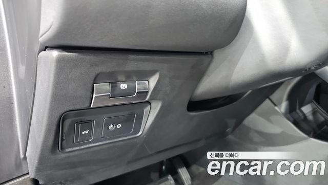 Land Rover Range Rover Evoque (II) P250 SE 2022 — фото 27