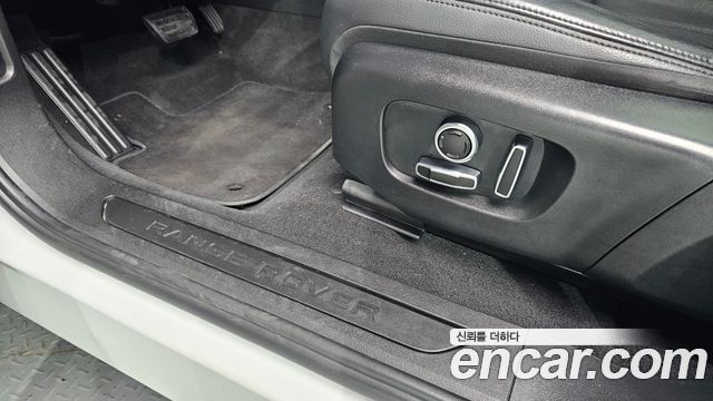 Land Rover Range Rover Evoque (II) P250 SE 2022 — фото 31