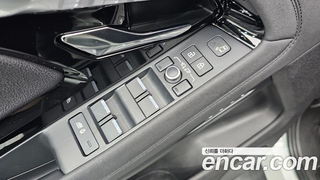Land Rover Range Rover Evoque (II) P250 SE 2022 — фото 34