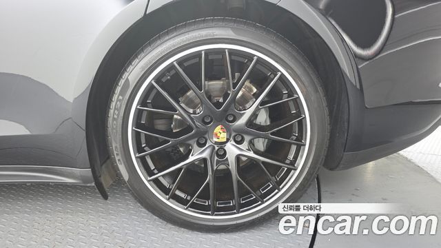 Porsche Panamera (971) 2.9 4S 2018 — фото 27