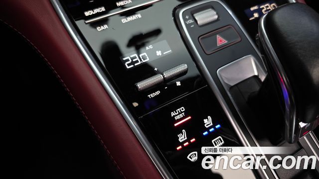 Porsche Panamera (971) 2.9 4S 2018 — фото 35