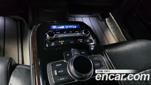 Genesis EQ900 3.8 GDI AWD Premium Luxury 2016 — фото 20