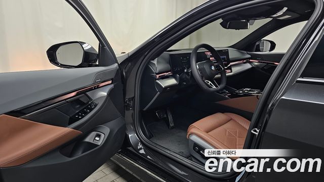BMW 5 Series (G60) 530i xDrive M Sport 2026 — фото 10