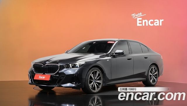 BMW 5 Series (G60) 530i xDrive M Sport 2026 — фото 1