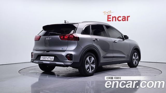 Kia Niro 1.6 HEV Trendy 2022 — фото 2