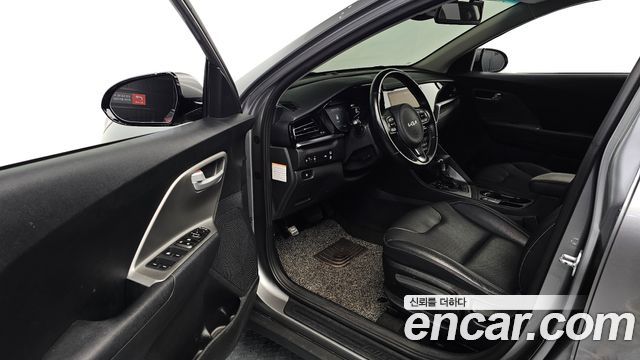 Kia Niro 1.6 HEV Trendy 2022 — фото 10