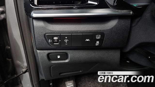 Kia Niro 1.6 HEV Trendy 2022 — фото 17