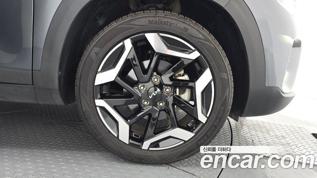 Kia Seltos Gasoline 2.0 2WD Signature 2023 — фото 21
