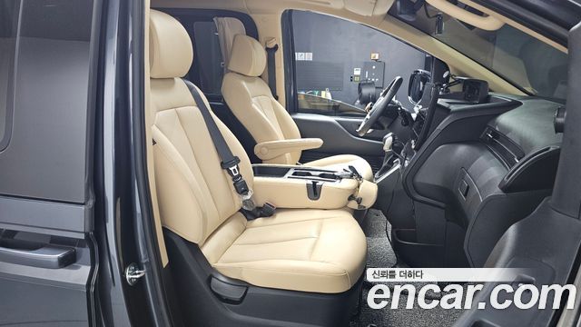 Hyundai Staria 4WD Tourer 9-Seater Modern 2024 — фото 12