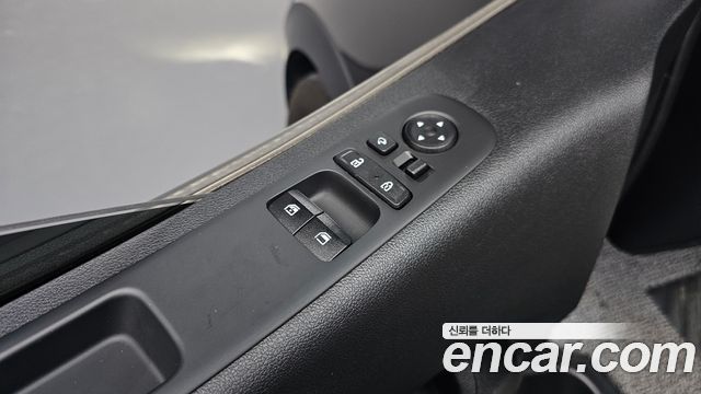 Hyundai Staria 4WD Tourer 9-Seater Modern 2024 — фото 18