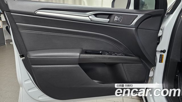 Ford Mondeo (IV) 2.0 Trend 2016 — фото 24