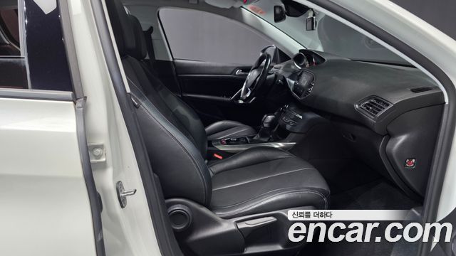 Peugeot 308 (II) 2.0 BlueHDi Active 2015 — фото 11