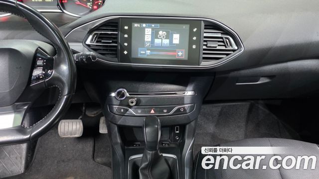 Peugeot 308 (II) 2.0 BlueHDi Active 2015 — фото 14