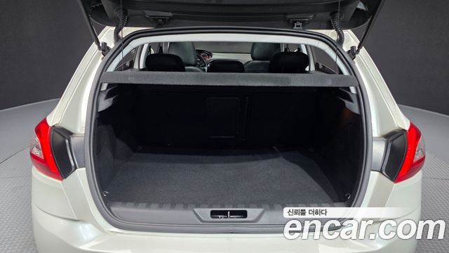 Peugeot 308 (II) 2.0 BlueHDi Active 2015 — фото 20
