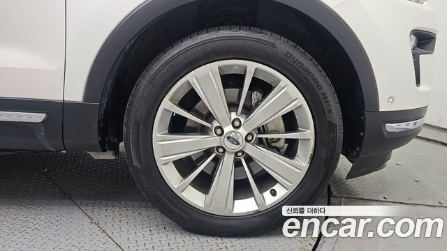 Ford Explorer 2.3 Limited 4WD 5th 2018 — фото 21